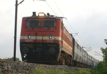 one coach of neelachal express derails in up