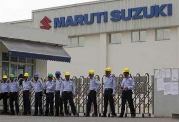 one dead 40 injured in clash at maruti plant