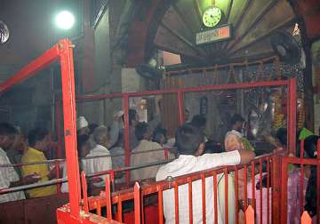 one killed in kanpur hanuman temple stampede