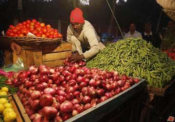 onion prices unscrupulous traders hiking rates says mos agriculture tariq anwar