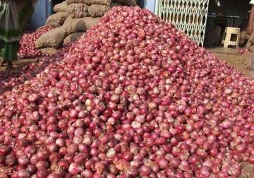 onion prices will come down in 15 20 days govt