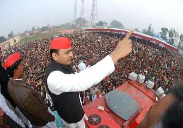 only hundreds at rahul rallies thousands attend akhilesh rallies claims sp
