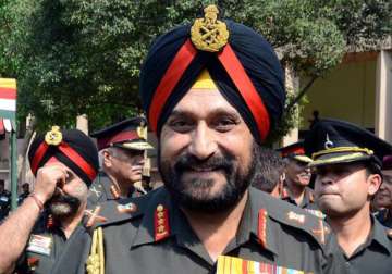 outgoing army chief commends modi govt s approach to defence forces