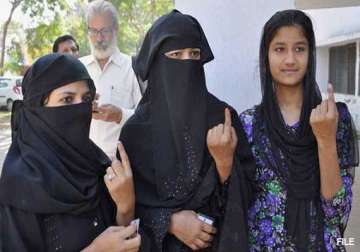 over 20 per cent polling till 3 pm in srinagar