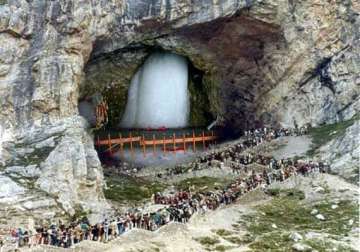 over 34 000 pilgrims pay obeisance at amarnath
