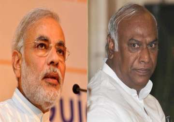 pm should show his face in parliament once a week mallikarjun kharge