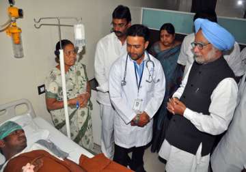 pm visits terror hit hyderabad lends healing touch