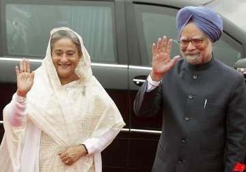 pmo removes pm s off the record remark about bangladesh
