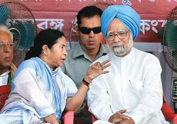 pm did not call me during my agitation says mamata