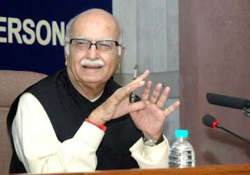 pm s trust vote claim means rajiv could be indicted on bofors advani