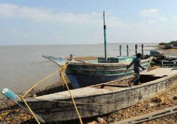 pak marine seizes nine boats apprehends 55 indian fishermen