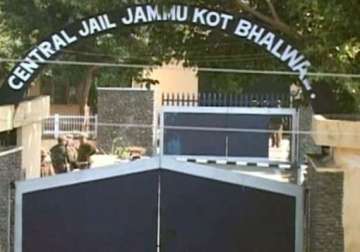 pak prisoners end hunger strike inside jammu jail