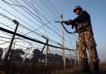 pak violates ceasefire again targets indian posts in poonch