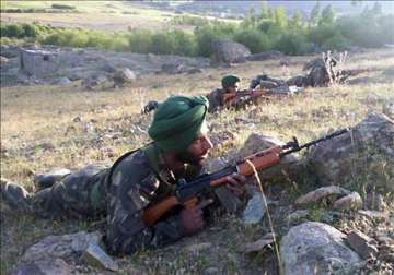 pak troops violate ceasefire heavy firing along loc