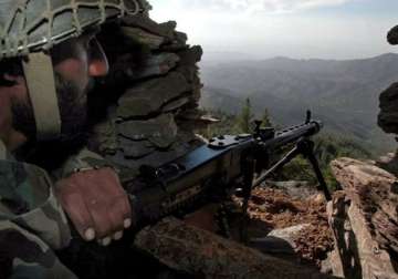 pakistan violates ceasefire fires at indian posts in karnah