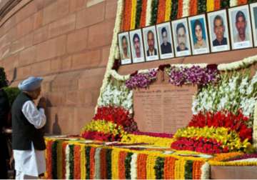 parliament attack martyrs kin now ready to accept gallantry medals