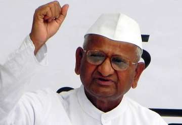 pass lok bill by aug 15 or face agitation says hazare