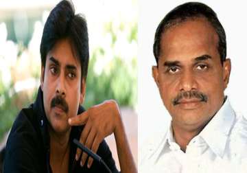 pawan kalyan criticises ys rajasekhar reddy over ap division