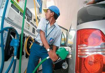 petrol price may be reduced by rs 1.50 soon