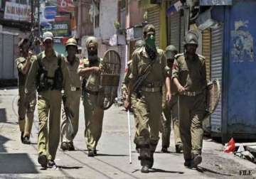 police arrests four militants in jammu kashmir