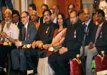 pranab mukherjee confers padma awards