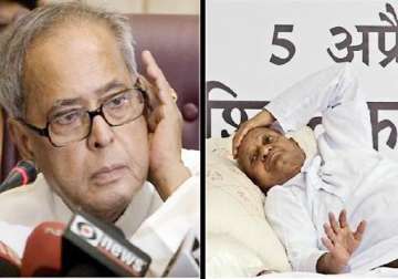 pranab makes fresh appeal to hazare to end fast