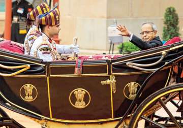 president pranab mukherjee may ride gold plated buggy to rajpath