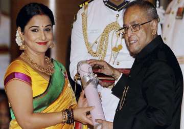 president confers padma awards to mashelkar vidya balan