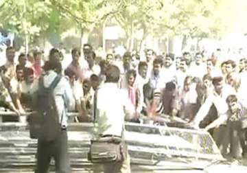 protests erupt in andhra pradesh over telangana issue