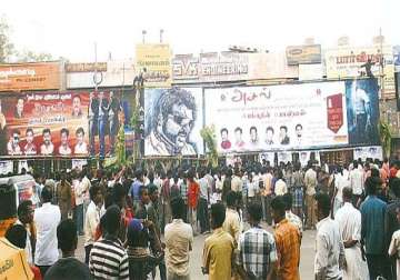 protests in madurai against hindi signboards