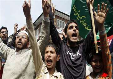protests in kupwara after a man dies in army firing