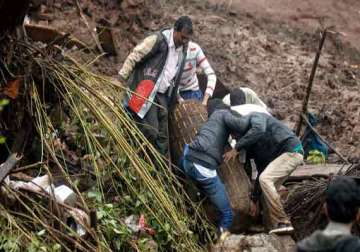 pune landslide death toll rises to 82