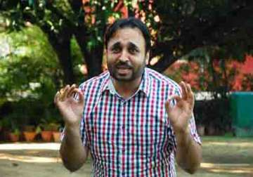 punjabi comedian bhagwant mann joins aap