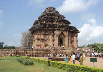 quake lady dies of shock thousands spend sleepless night in odisha konark sun temple safe