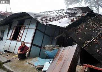 2 hurt several buildings damaged in assam quake