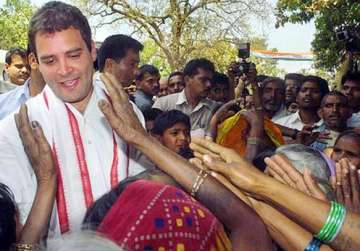 rahul meets woman who had blocked his car