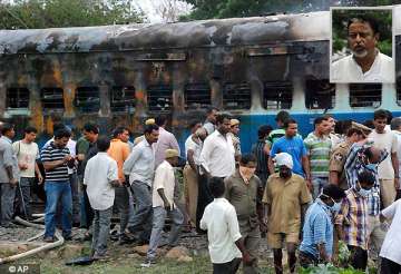 railway minister says passengers gateman heard blast sound