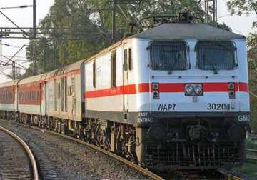 railways asked to pay rs 25k for changing reservation status