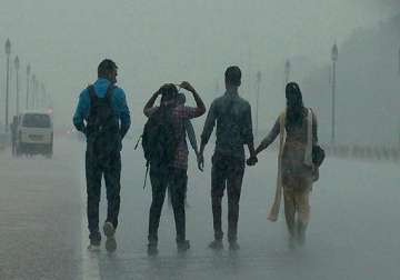 rainy sunday expected in delhi