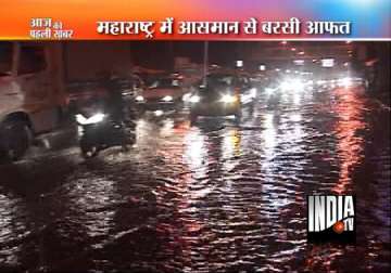 rains cause waterlogging in mumbai