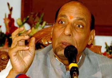 rajnath holds roadshow in lucknow in last leg of campaigning