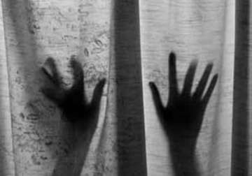 rape victim attempts suicide in delhi