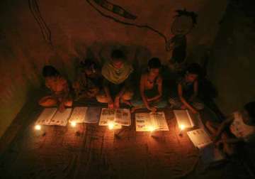 read delhi power cut jokes angry rebukes flooding social media