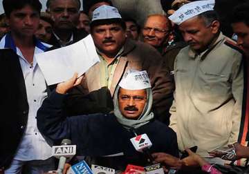 read what kejriwal wrote in his resignation to delhi lg