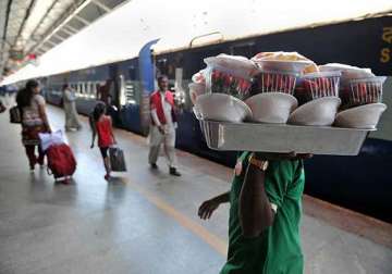 ready to eat meals of reputed brands in trains