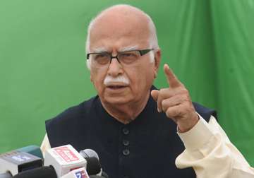 role of cong leaders in scams should be probed advani