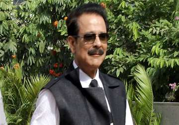 sc issues non bailable warrant for sahara owner subrata roy orders production on march 4