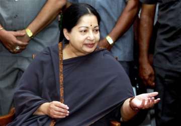 sc asks jayalalithaa to appear before bangalore trial court