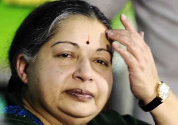 sc issues notice to jayalalithaa on cbi s plea against her