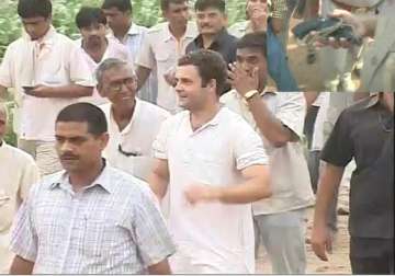 man detained with licensed revolver near rahul is a congress worker